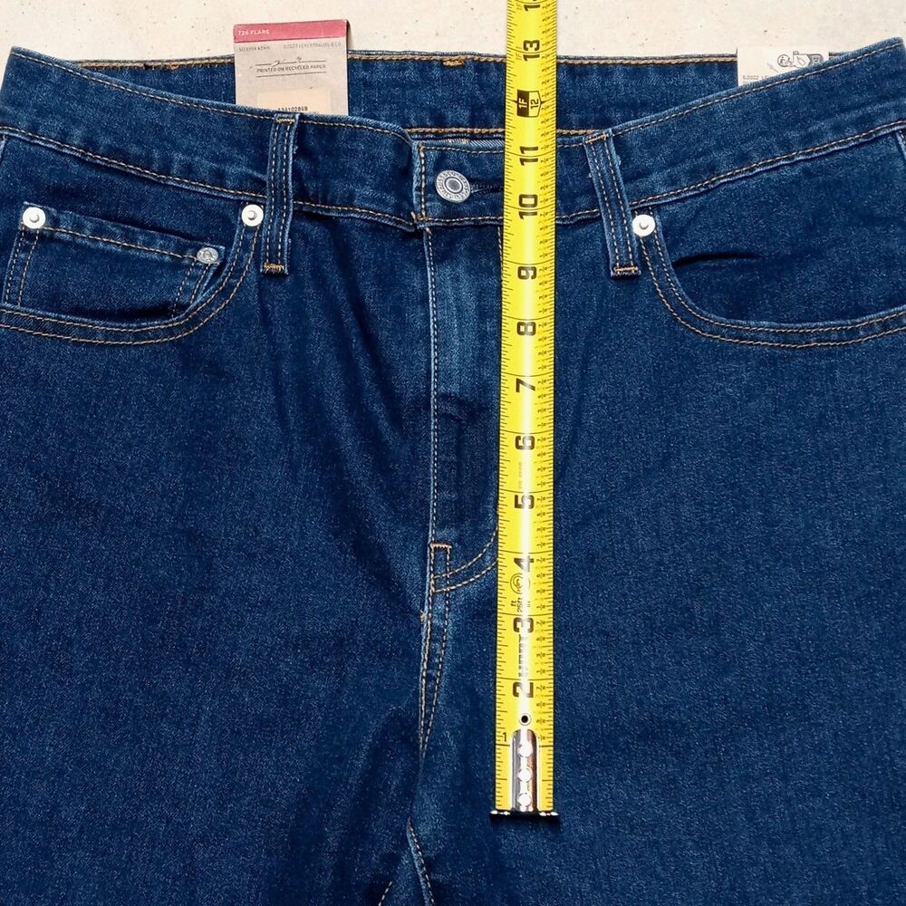 NWT Levi's 726 Flare Jeans Women's 31x30 Denim Bell Bottom High Rise Retro - Picture 12 of 13